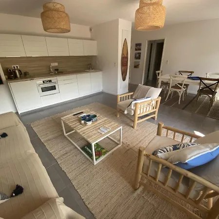 Apartment Pour 6 En Centre-ville D'arcachon Avec Terrasse, Parking Et Wifi - Fr-1-474-174